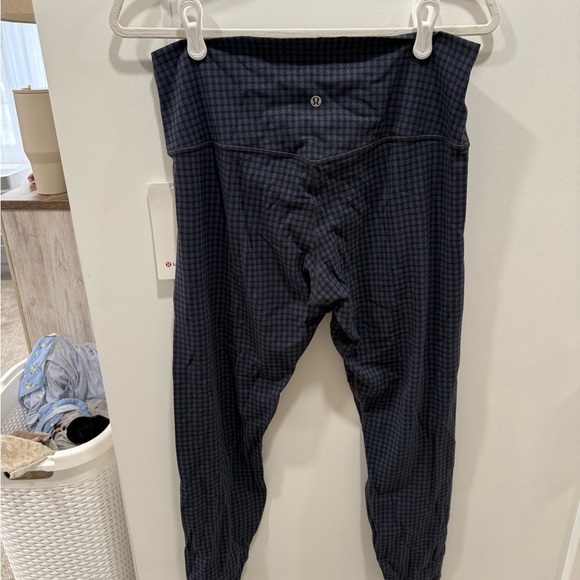 lululemon athletica Dark Blue Checkered Leggings - Picture 3 of 3